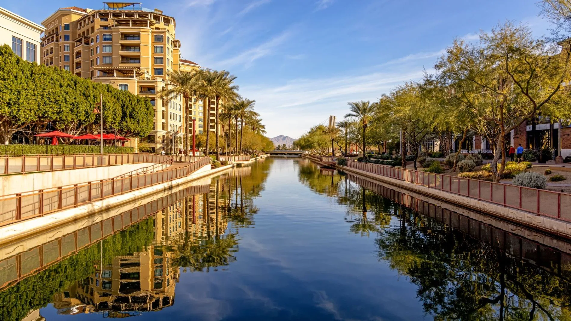 Scottsdale waterfront and commercial buildings